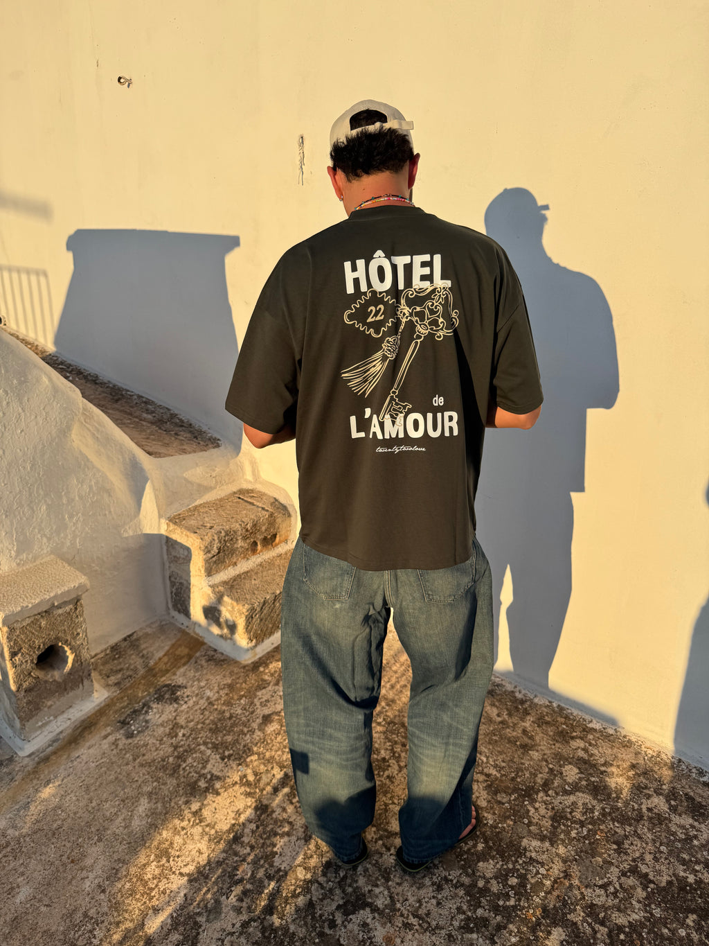 Hotel Tee