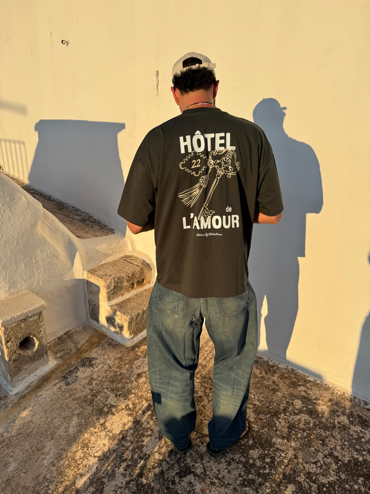 Hotel Tee